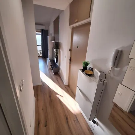 Ivko - Private Parking Apartament Pula