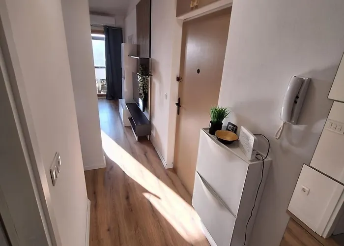 Ivko - Private Parking Διαμέρισμα Πούλα